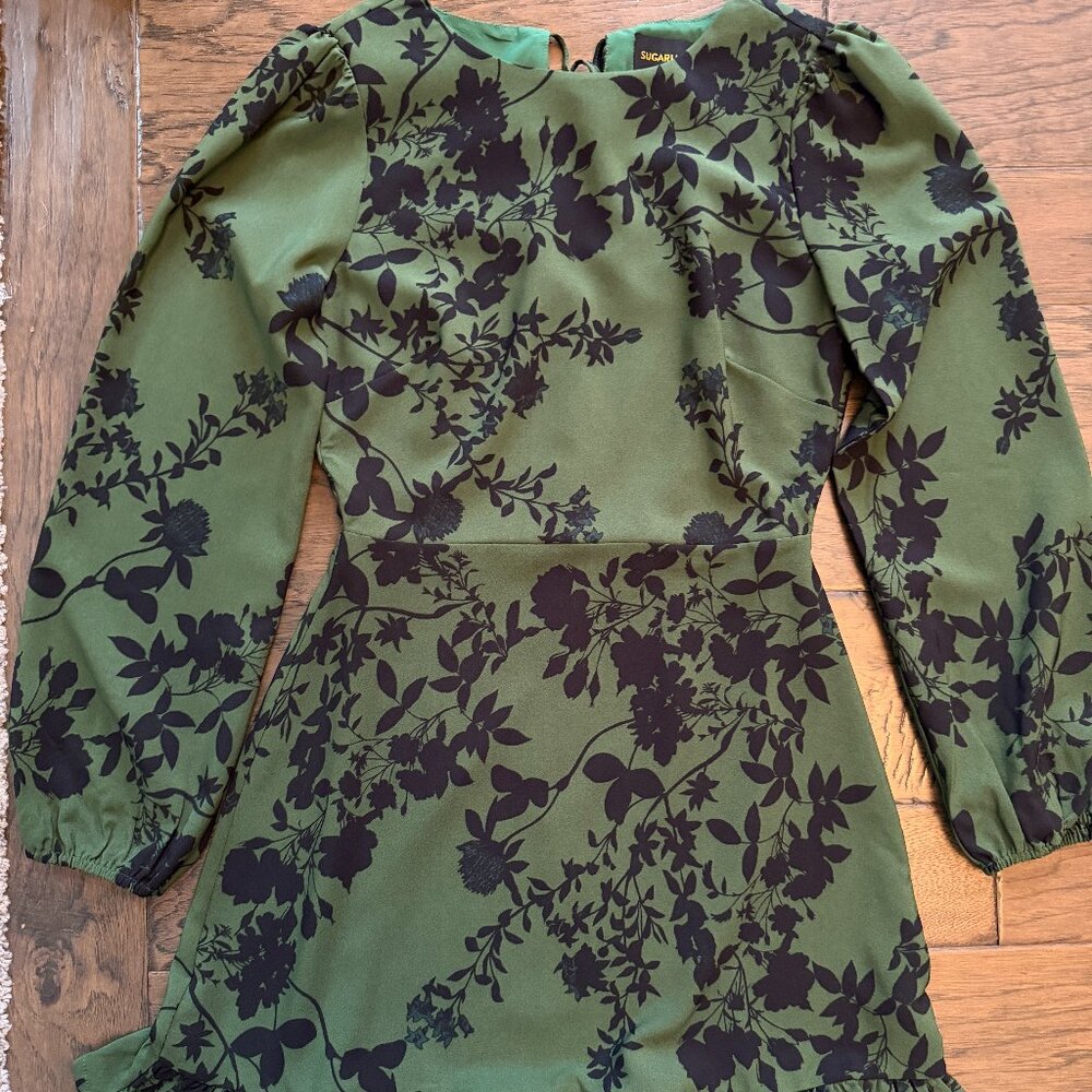 NWT Sugarlips Mini Dress with Floral‎ Pattern